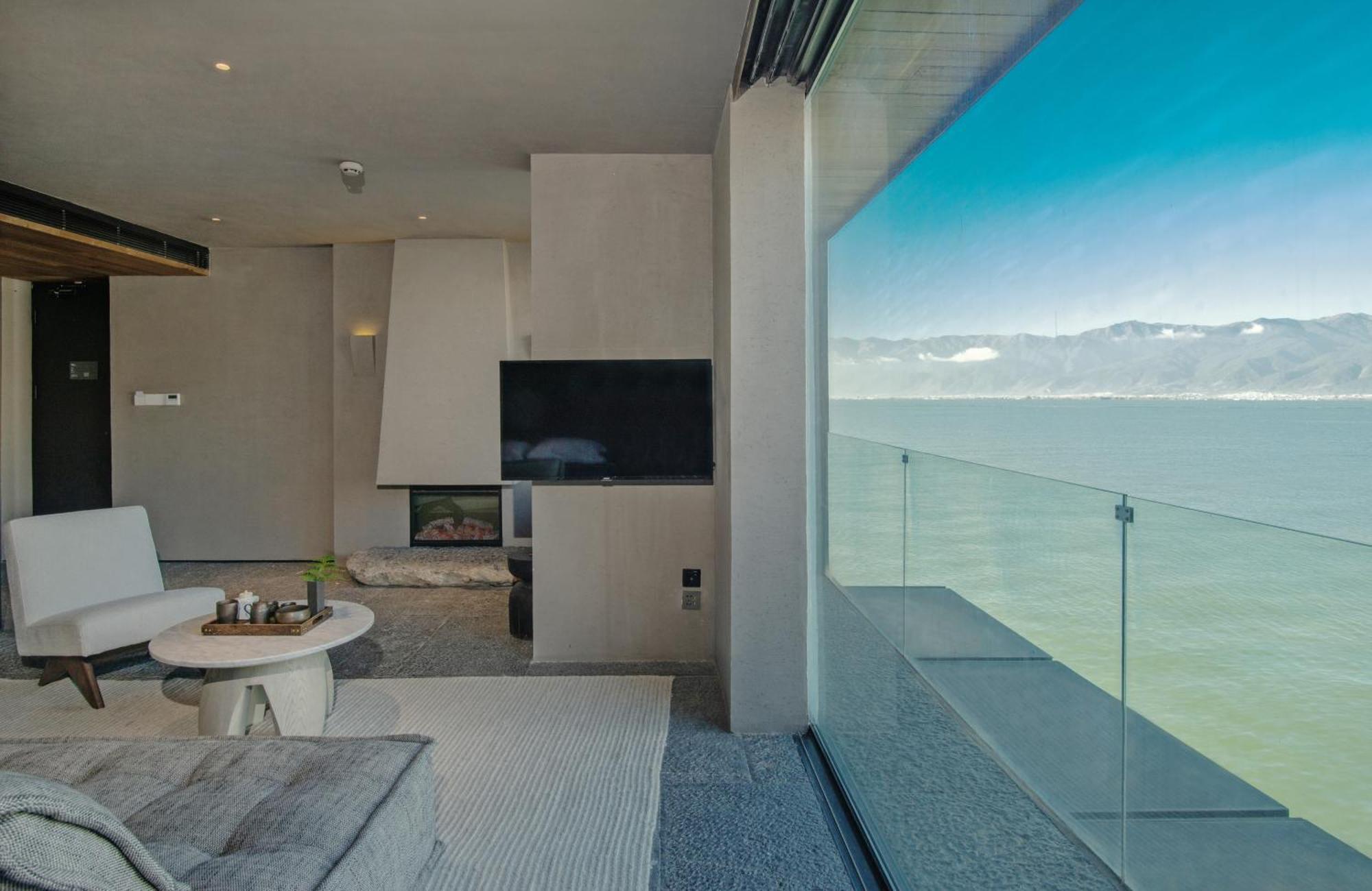 Yakamoz Erhai Hotel Dali  Bagian luar foto