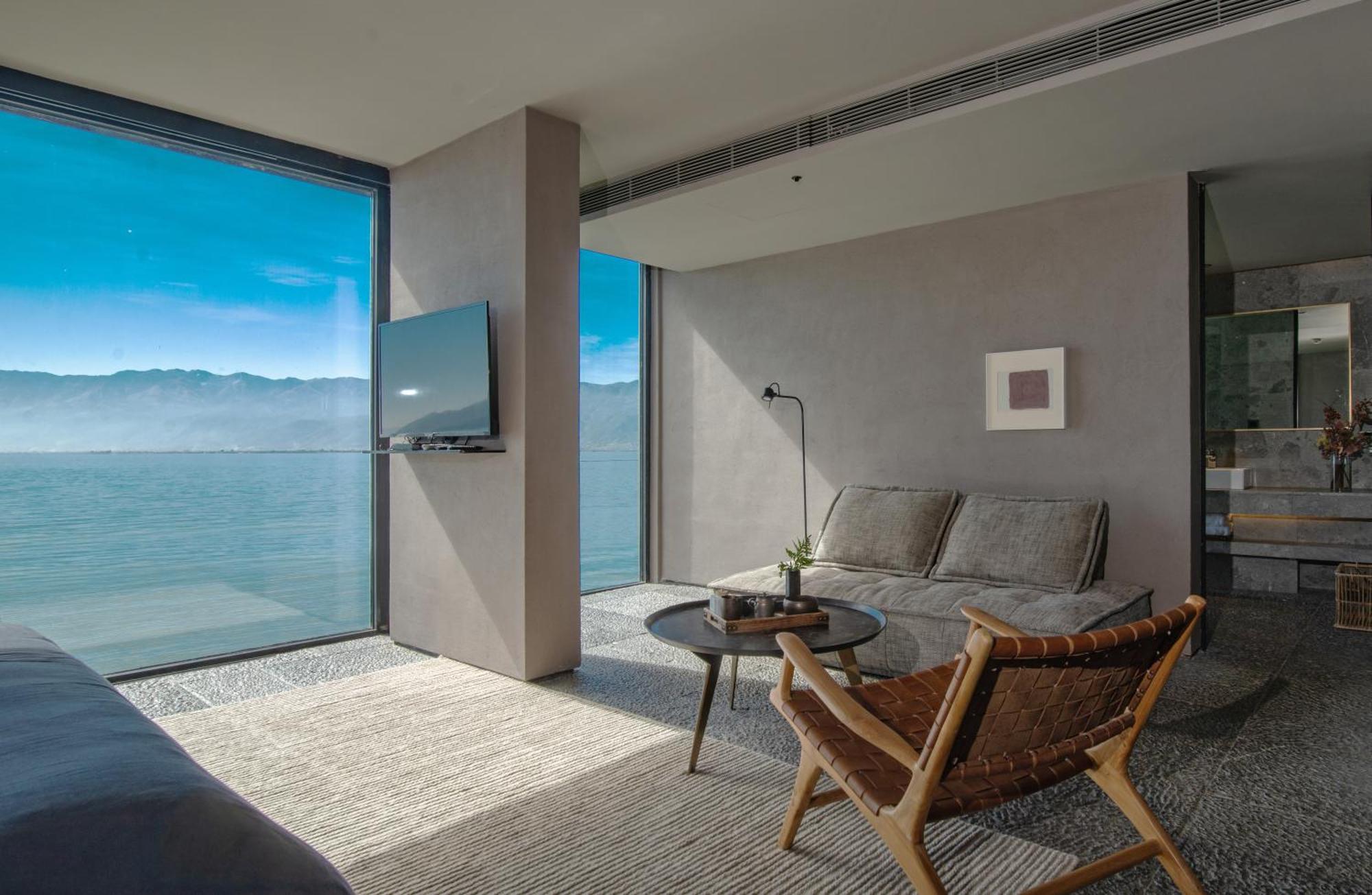 Yakamoz Erhai Hotel Dali  Bagian luar foto