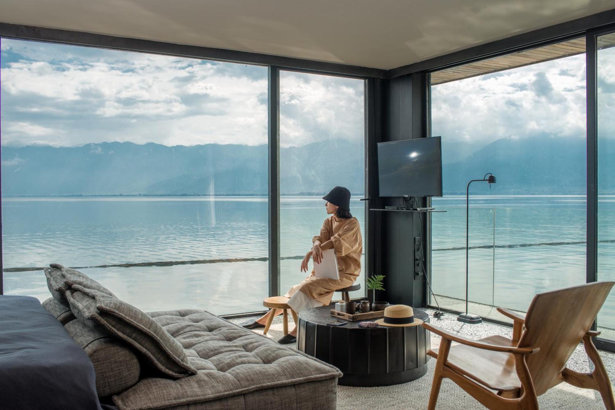 Yakamoz Erhai Hotel Dali  Bagian luar foto